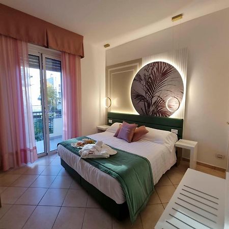 Hotel Angelini Rimini Ngoại thất bức ảnh